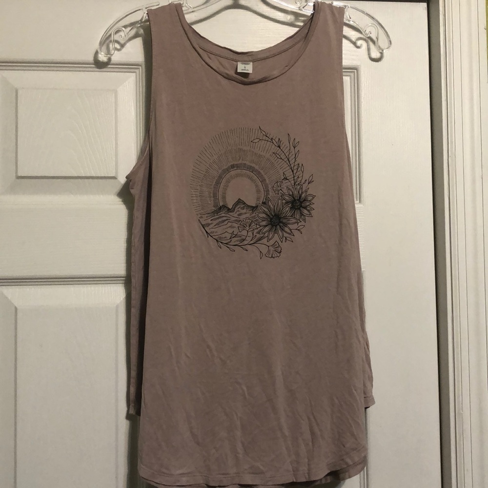 Flowy old navy tank